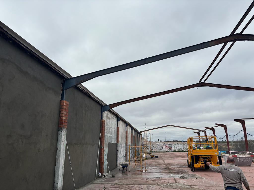 Nave lleve en mano empres de efectos especiales en Madrid