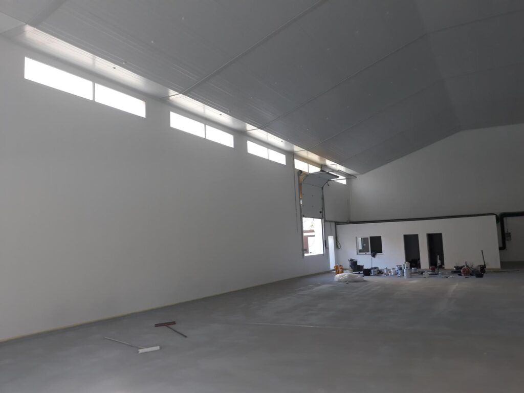 Nnuevas técnicas constructivas para nave logística destinada al sector alimentario.